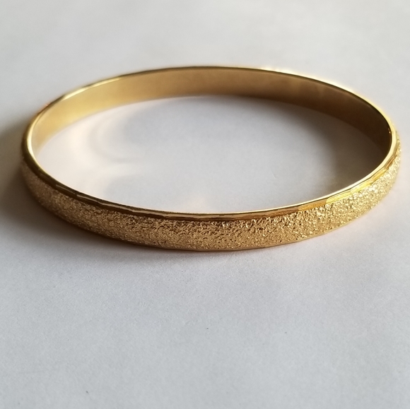 Vintage Monet bracelet gold tone bangle textured beveled - Picture 9 of 9